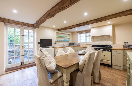 Helmsley Cottage | Wisteria Cottage sleeping 8