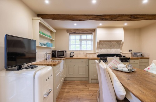 Helmsley Cottage | Wisteria Cottage sleeping 8