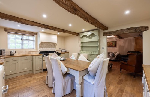 Helmsley Cottage | Wisteria Cottage sleeping 8