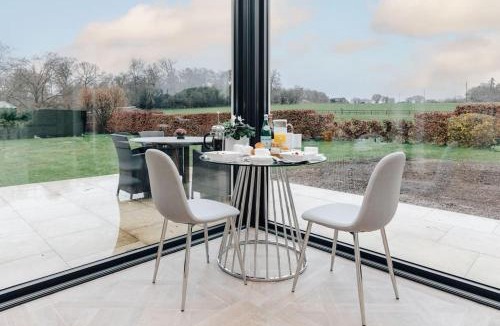 Medmenham House | Wisteria House