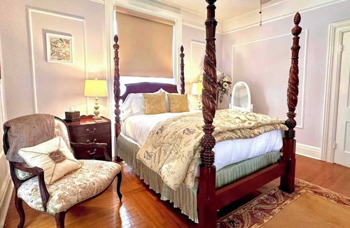 Oswego Bed & Breakfast | Wisteria Suite -The Belvedere Inn