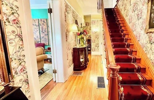 Oswego Bed & Breakfast | Wisteria Suite -The Belvedere Inn