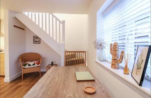 Riseley House | Wisteria View