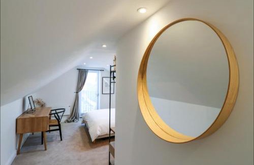 Riseley House | Wisteria View