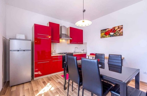 Gregovica Apartment | with balcony and air conditioning