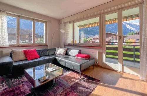 Blausee Apartment | With Mountain View & Balcony Kitchen Parking