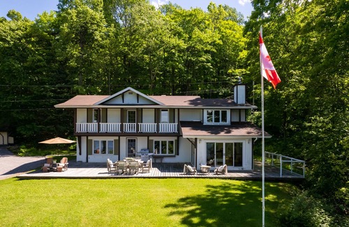 Cecebe Cottage | With nods to European & Tudor styling, Vana cottage is your intercontinental gem