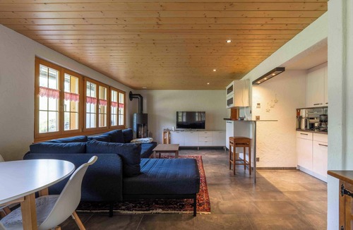 Schwenden Condo | With Sauna and Garden| BBQ with View near Gondola
