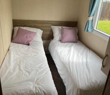 Withernsea Cabin | Withersea Sand Holiday Home