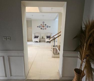Ciputat Timur House | Witte Huis Cirendeu