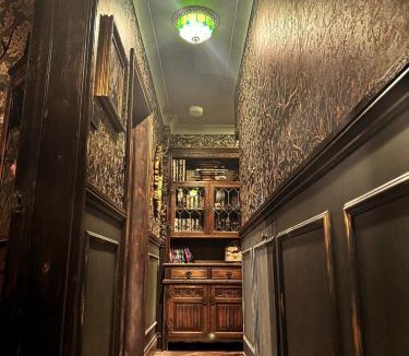 Kings Langley Apartment | Wizards Retreat - 8 Mins to Warner Bros Studio!