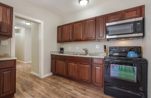 Beacon Hill Condo | WL1- Modern 2BR Retreat Minutes from Downtown & Top SA Attractions
