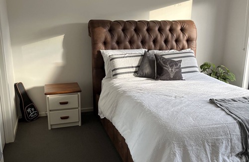 Killara Bed & Breakfast | Wodonga house Huon Hill