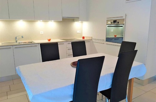 Roveredo Apartment | Wohnheim San Giulio by Interhome