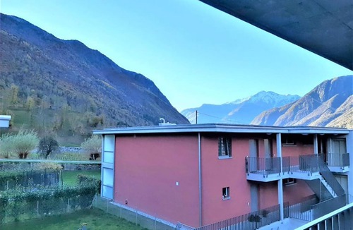 Roveredo Apartment | Wohnheim San Giulio by Interhome