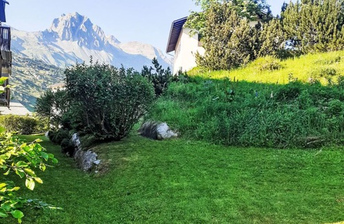 Maloja Apartment | Wohnung 'Cad Maté 2' mit Bergblick by Interhome