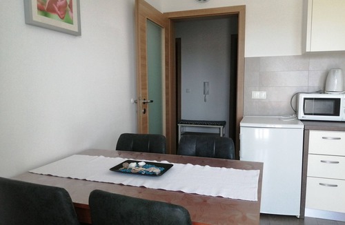 Cesarica Villa | Wohnung für 4 in Meeresnähe mit Meerblick