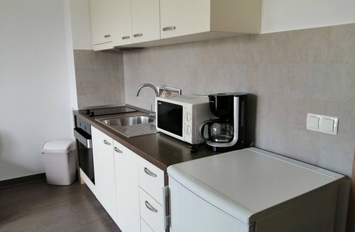 Cesarica Villa | Wohnung für 4 in Meeresnähe mit Meerblick