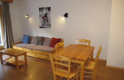 Saint-Pierre-de-Clages Apartment | Wohnung GREPPON NEND200 Ski in and Ski out
