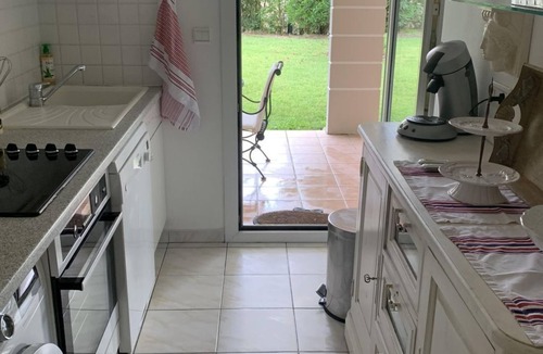 Mougins Apartment | Wohnung in Mougins mit Gepflegtem Garten by Interhome