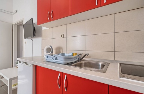 Businci Apartment | Wohnung in Okrug Gornji mit Privatem Pool by Interhome