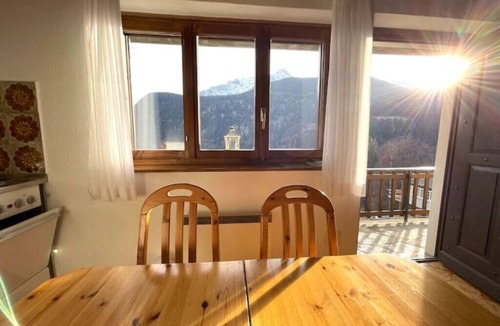 Calpiogna Apartment | Wohnung mit Parkplatz-terrasse-küche-berg Aussicht