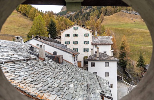 Spluegen Apartment | Wohnung von Schorsch, (Splügen). by Interhome