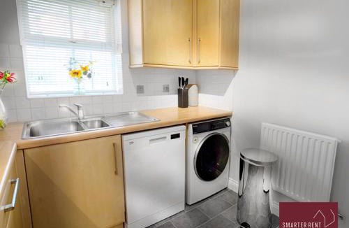 Wokingham Apartment | Wokingham 2 Bedroom Flat - Private Entrance