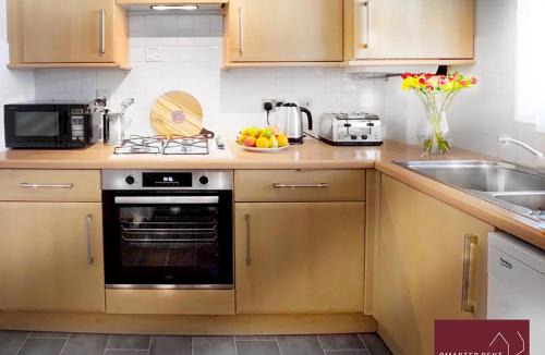 Wokingham Apartment | Wokingham 2 Bedroom Flat - Private Entrance