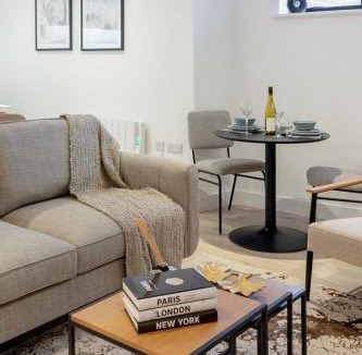 Wokingham Apartment | Wokingham - 2 Bedroom Ground Floor Flat