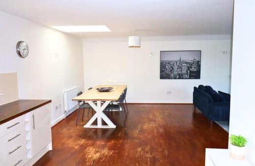 Wokingham Apartment | Wokingham - Large 2 bedroom Apartment