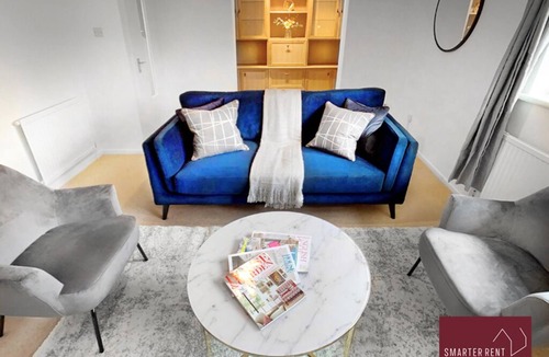 Wokingham Apartment | Wokingham - Maisonette, Communal Garden