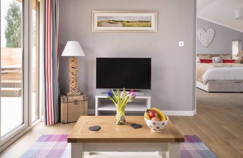 Low Catton Cabin | Wolds Edge Holiday Lodges