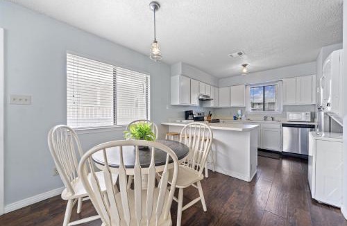 Orange Beach Apartment | Wolf Bay Villas 208