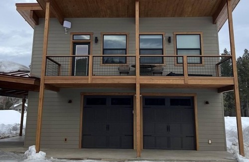 Winthrop House | Wolf Creek Apartment