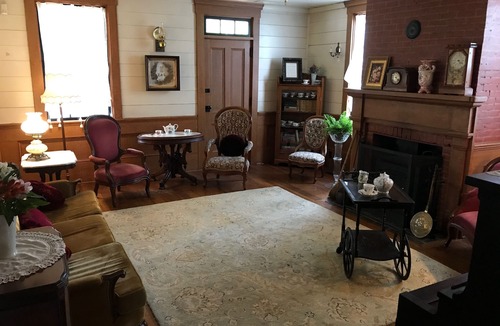 Wolf Creek House | Wolf Creek Inn & Tavern