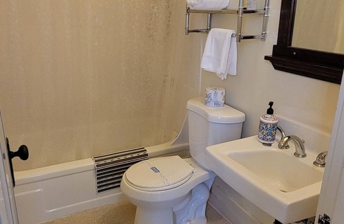 Wolf Creek House | Wolf Creek Inn & Tavern