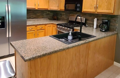 Russell Springs House | Wolf Creek Trail Cottage