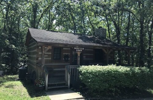 Pittsburg Cabin | Wolf Cub Cab of Pomme de Terre