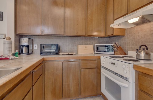 Coffeyville House | Wolf Den: 2 BR, 1.5 BA Townhouse in Carnelian Bay, Sleeps 5