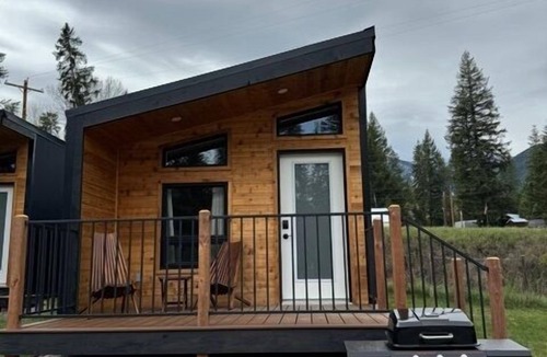 Martin City Cabin | Wolf Den Micro Cabin at Spotted Bear Retreat