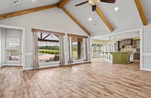 Summerfield House | Wolf Mountain Escape!