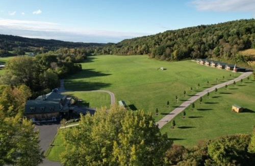 Oneida Ski Chalet | Wolf Oak Acres