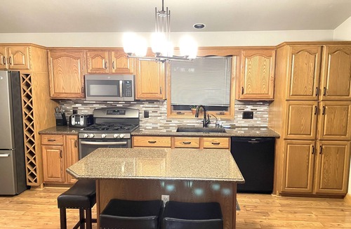 Black Wolf House | WolfDen Getaway-Winnebago Channel