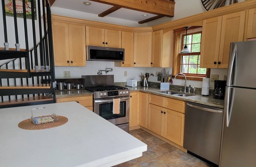 Franklin House | Wolfe's Way Priv. Beach, Waterfront recreation, Swim & Acadia!
