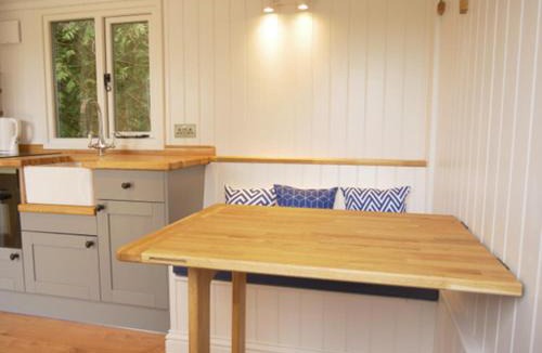 Clayton Ski Chalet | Wolstonbury Getaway