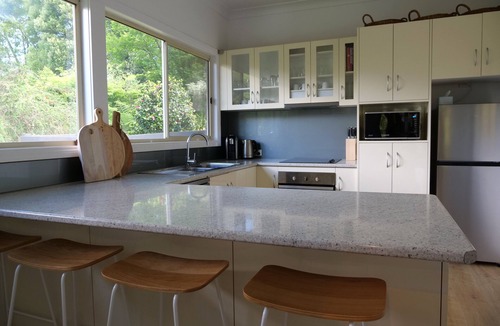 Warburton House | Wombat's Burrow, Warburton