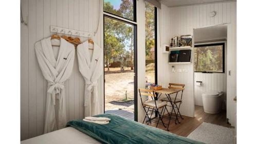 Redbank House | Womburra Vineyard Tiny Stay by Tiny Away