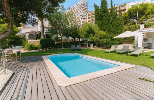 L'Albufereta Villa | Wonderful Villa, private pool, seafront, garden, excellent views to the bay