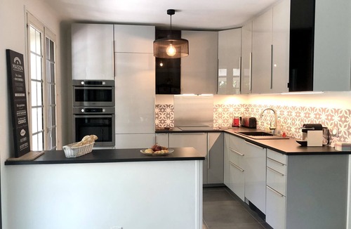 Montesquieu-des-Alberes Villa | Wonderful place 3* with view and pool